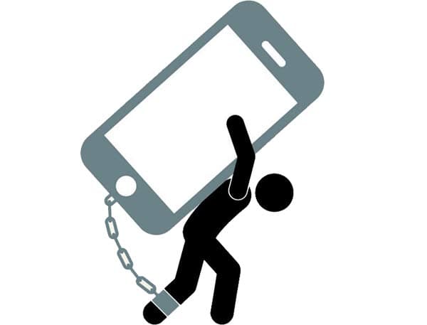 15 آسیب سنگین تلفن همراه در زندگی دانش آموزان